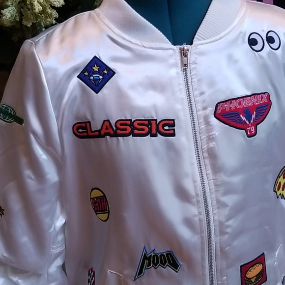 New Forever 21 Patch Bomber Jacket - SZ L - Picture 5 of 7